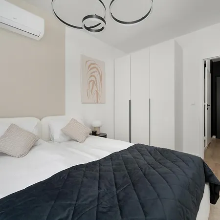 Stylish With Balcony & Parking In The Old Town Of By Renters * 브로츠와프