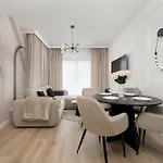 Stylish With Balcony & Parking In The Old Town Of By Renters * Wrocław