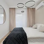 Appartement Stylish With Balcony & Parking In The Old Town Of By Renters