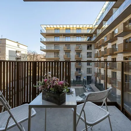 Apartament Stylish With Balcony & Parking In The Old Town Of By Renters