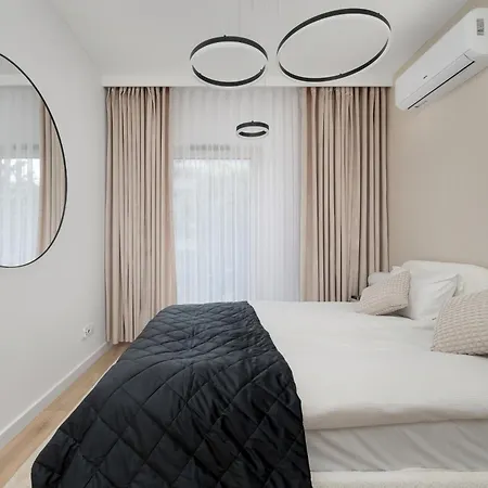 Appartement Stylish With Balcony & Parking In The Old Town Of By Renters