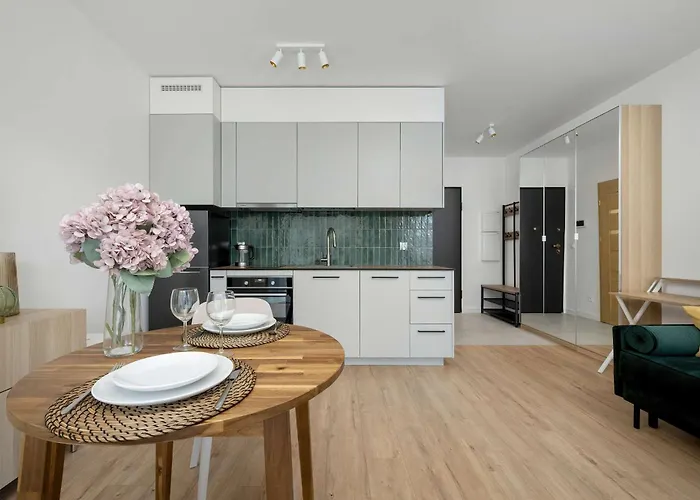 Stylish With Balcony & Parking In The Old Town Of By Renters * Wrocław