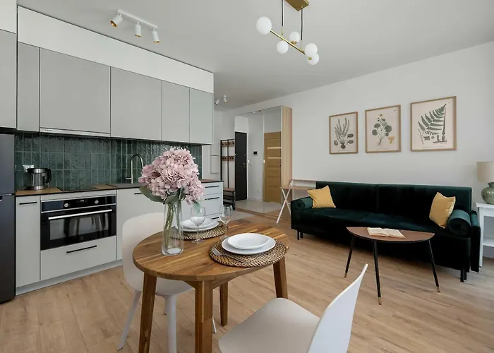 Stylish With Balcony & Parking In The Old Town Of By Renters *