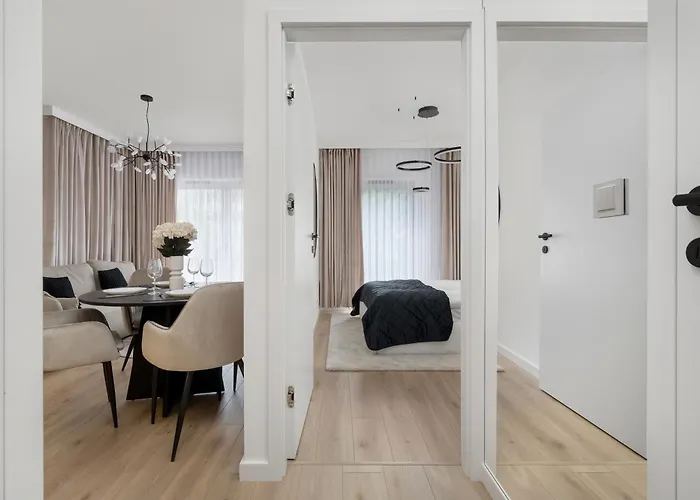 Appartement Stylish With Balcony & Parking In The Old Town Of By Renters *