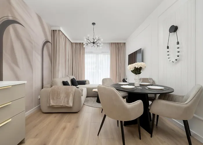 Stylish With Balcony & Parking In The Old Town Of By Renters * Wrocław