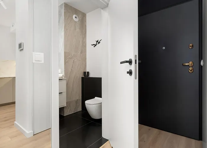 Stylish With Balcony & Parking In The Old Town Of By Renters Lägenhet *