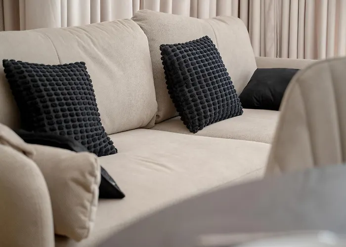 Stylish With Balcony & Parking In The Old Town Of By Renters Wrocław